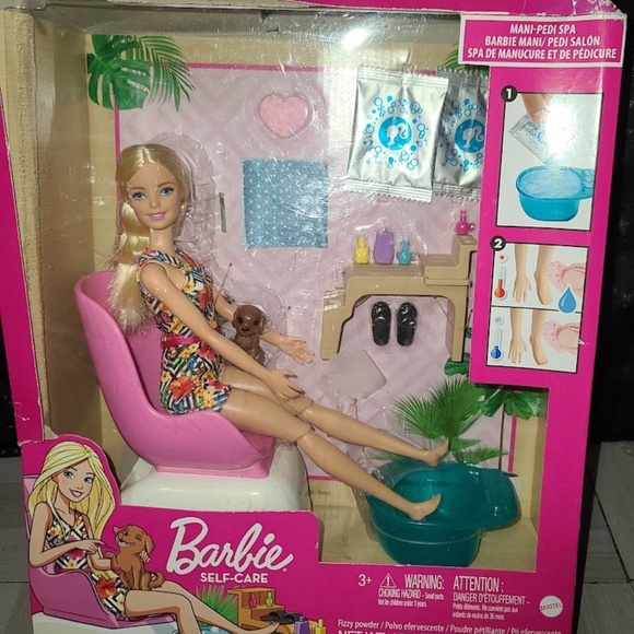 Barbie Mani-Pedi Spa Playset with Blonde Doll, Foot Spa & Accessories - Picture 3 of 4